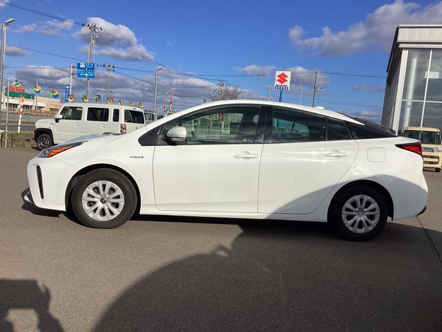 プリウス S 4wd 車線逸脱 衝突軽減 BTオーディオ オートハイビーム 電格ミラー エアコン LEDヘッドライト ナビ バックガイドモニター 衝突安全ボディ クルコン ETC車載器 盗難防止システム メモリナビ(12枚目)