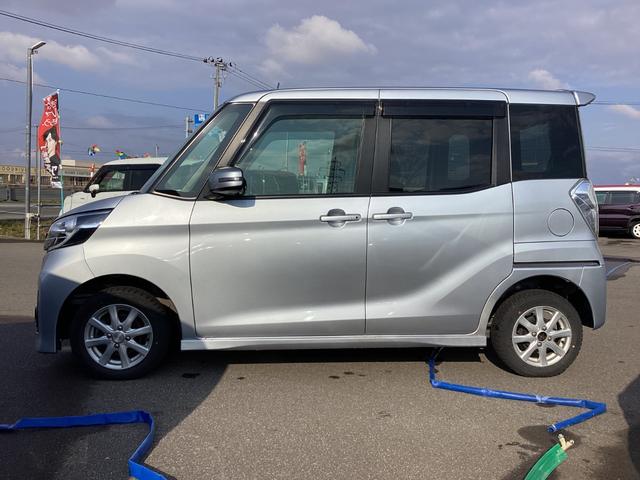 デイズルークス ハイウェイスター　Ｓ　４ＷＤ　盗難防止　Ｓキー　フルフラット　ナビ　エアコン　衝撃安全ボディー　ベンチシート　Ｗエアバッグ　パワーステアリング　両スライドドア　キーレス　エアバッグ　パワーウィンドウ　アイドリングストップ（13枚目）