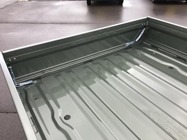 キャリイトラック ＫＸ　パートタイム４ＷＤ　ダブルエアバック　キーレスエントリーキー　運転席エアバック　パワステ　エアコン付　パワーウインドウ　ハイビームアシスト　ＡＢＳ　ＥＳＣ　アイドリングストップ　電動格納式ドアミラー（14枚目）