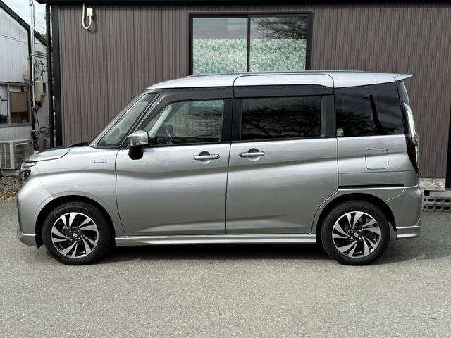 ソリオバンディット ハイブリッドＭＶ　ハイブリッドＭＶ／４ＷＤ／アイドリングストップ／クルーズコントロール／ＡＢＳ／横滑り防止装置／衝突被害軽減ブレーキ／障害物センサー／バックカメラ／ＥＴＣ／フルセグＴＶ／メモリーナビ／ＤＶＤ再生（4枚目）