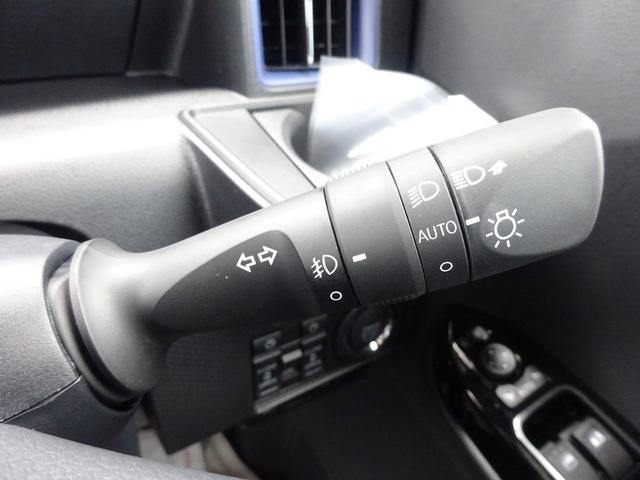 カスタムXスタイルセレクション 4WD 届出済未使用車 ナビ装着用アップグレードパック スマアシ 両側パワースライドドア LEDヘッドライト シートヒーター 純正マット・純正バイザー・スタッドレス・アルミホイール付き(24枚目)