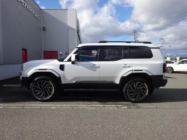 ランドクルーザー２５０ ＶＸ　４ＷＤ　１オーナー　トヨタチームメイト　デジタルキー　丸目ヘッドランプ　モデリスタプロテクターキット　オーバーフェンダー　シグネチャーイルミブレード　モデリスタ２０ｉｎアルミ＆タイヤセット（40枚目）