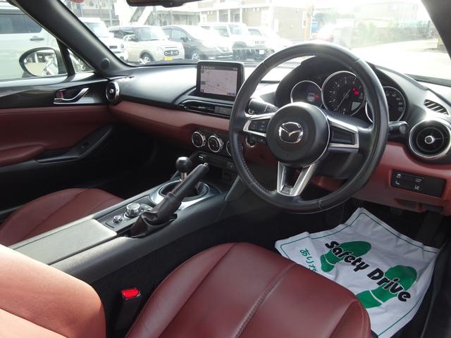 ロードスターＲＦ ＶＳ　フロア６速Ｍ／Ｔ　レザーシート　純正メモリーナビ　フルセグＴＶ　バックモニター　ＣＤ／ＤＶＤプレーヤー　ＢＯＳＥサウンド　シートヒーター　純正１６ｉｎアルミホイール　スマートキー　ＥＴＣ（4枚目）