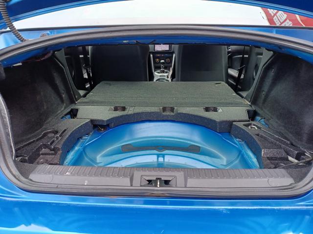 BRZ R 6速マニュアル ナビ フルセグTV Bluetooth DVD再生 バックカメラ HIDヘッドライト 横滑り防止 フォグランプ(32枚目)