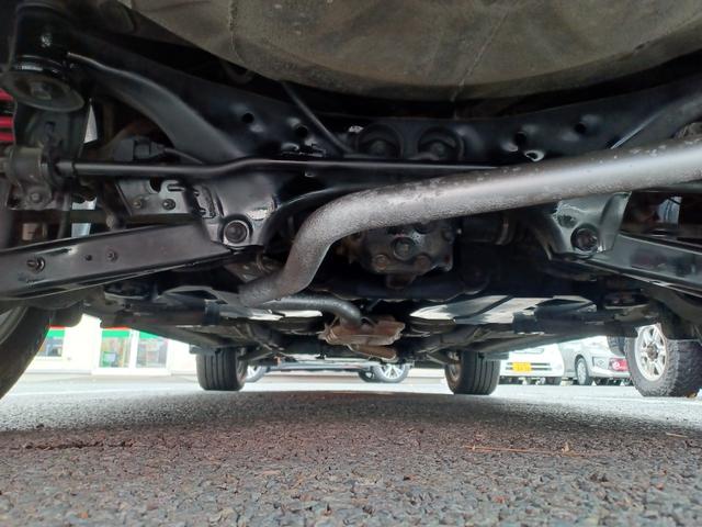 フォレスター ２．０ｉ－Ｌ　アイサイト　ナビ　フルセグＴＶ　Ｂｌｕｅｔｏｏｔｈ　バックカメラ　フロントカメラ　レーダークルーズ　ＳＴｉダウンサス　ＳＴｉタワーバー　シートヒーター　ルーフレール（15枚目）