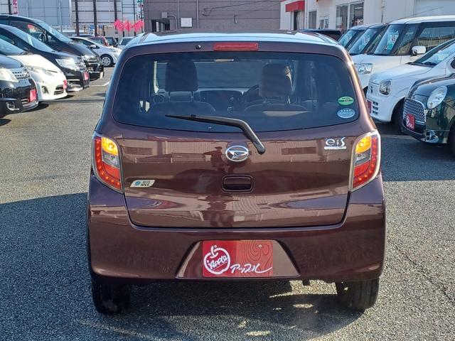 ミライース Ｇ　ワンオーナー　ナビ　ワンセグテレビ　ＤＶＤ再生　シートリフター　革ハンドル　アイドリングストップ　横滑り防止　オートエアコン（10枚目）