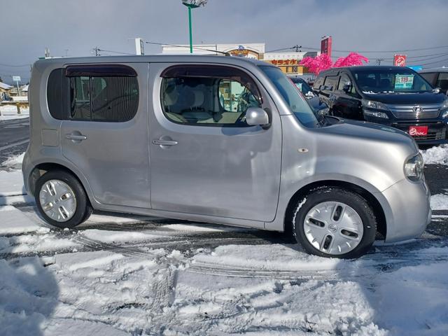 キューブ １５Ｘ　ＦＯＵＲ　４ＷＤ・車検整備付き（8枚目）