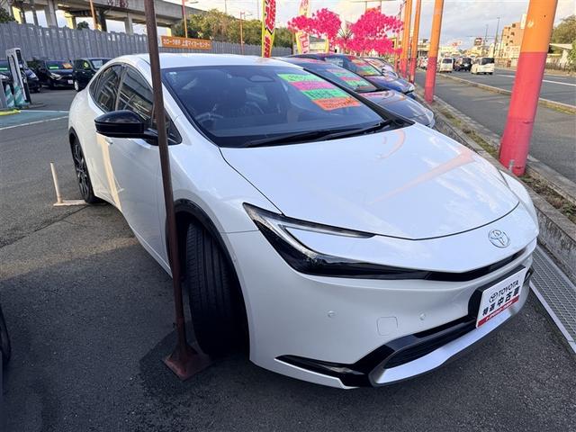 プリウス Z 寒冷地 衝突被害軽減システム メモリーナビ バックカメラ フルセグ 革シート LEDヘッドランプ アルミホイール スマートキー オートクルーズコントロール ETC 盗難防止装置 キーレス ハイブリッド(3枚目)