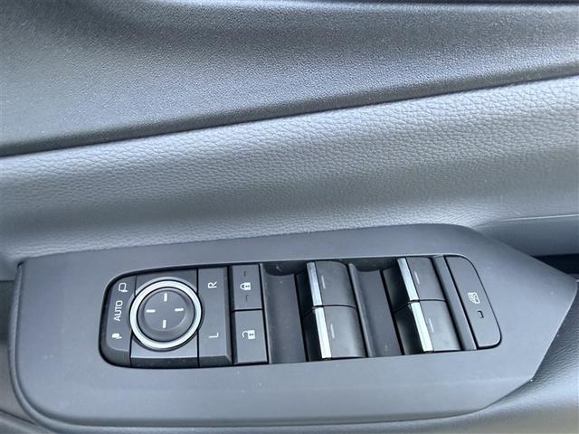 プリウス Z 寒冷地 衝突被害軽減システム メモリーナビ バックカメラ フルセグ 革シート LEDヘッドランプ アルミホイール スマートキー オートクルーズコントロール ETC 盗難防止装置 キーレス ハイブリッド(17枚目)