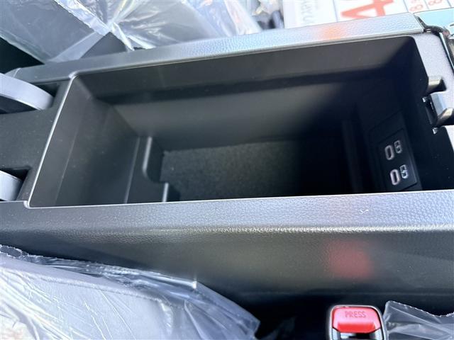 プリウス Z 寒冷地 衝突被害軽減システム メモリーナビ バックカメラ フルセグ 革シート LEDヘッドランプ アルミホイール スマートキー オートクルーズコントロール ETC 盗難防止装置 キーレス ハイブリッド(35枚目)