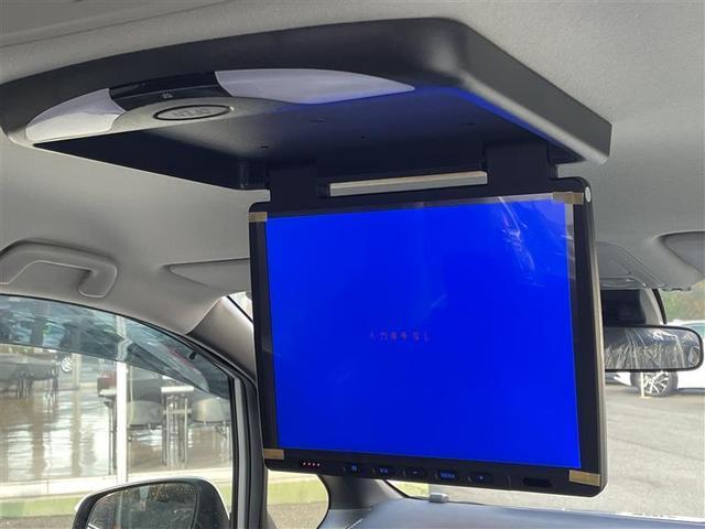 ノア Ｘ　４ＷＤ　衝突被害軽減システム　メモリーナビ　バックカメラ　電動スライドドア　ワンセグ　ＬＥＤヘッドランプ　後席モニター　オートクルーズコントロール　アイドリングストップ　ＥＴＣ　盗難防止装置　キーレス（4枚目）