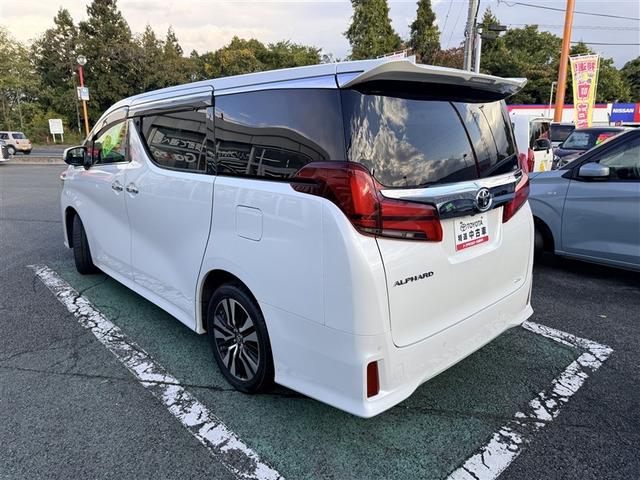 アルファード ２．５Ｓ　Ｃパッケージ　４ＷＤ　衝突被害軽減システム　メモリーナビ　バックカメラ　両側電動スライド　フルセグ　ＬＥＤヘッドランプ　アルミホイール　スマートキー　オートクルーズコントロール　ＥＴＣ　盗難防止装置　キーレス（7枚目）