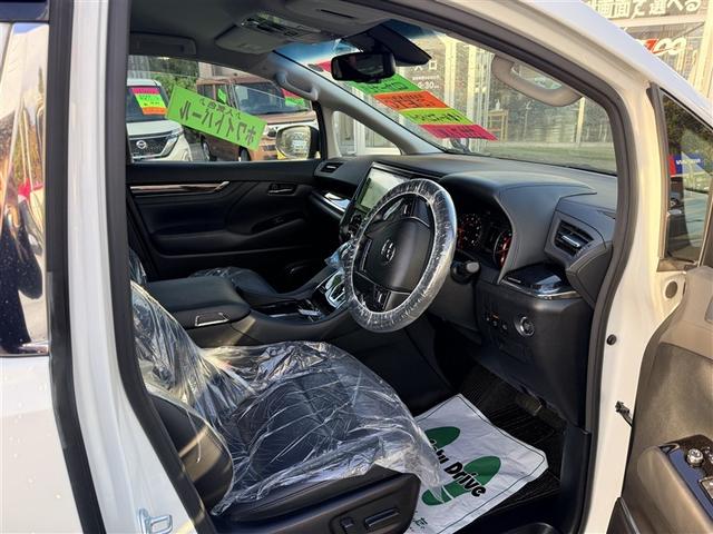 アルファード ２．５Ｓ　Ｃパッケージ　４ＷＤ　衝突被害軽減システム　メモリーナビ　バックカメラ　両側電動スライド　フルセグ　ＬＥＤヘッドランプ　アルミホイール　スマートキー　オートクルーズコントロール　ＥＴＣ　盗難防止装置　キーレス（12枚目）