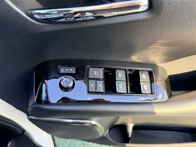アルファード ２．５Ｓ　Ｃパッケージ　４ＷＤ　衝突被害軽減システム　メモリーナビ　バックカメラ　両側電動スライド　フルセグ　ＬＥＤヘッドランプ　アルミホイール　スマートキー　オートクルーズコントロール　ＥＴＣ　盗難防止装置　キーレス（14枚目）