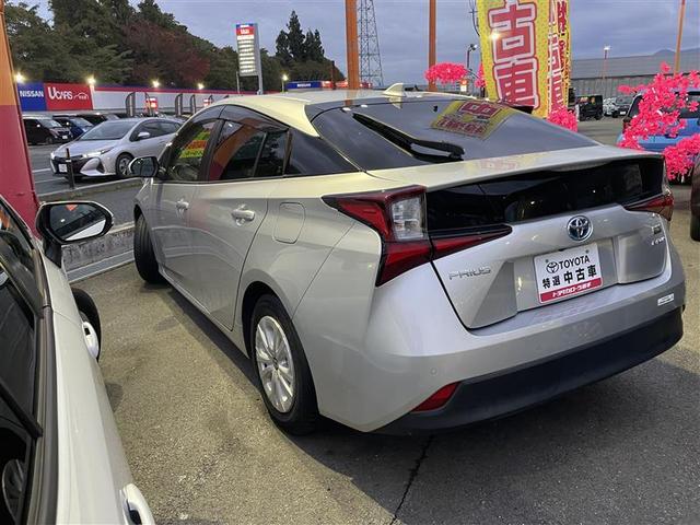 プリウス Ｓ　４ＷＤ　寒冷地　衝突被害軽減システム　メモリーナビ　バックカメラ　ＬＥＤヘッドランプ　アルミホイール　ドラレコ　スマートキー　オートクルーズコントロール　ＥＴＣ　盗難防止装置　キーレス　横滑り防止機能（16枚目）