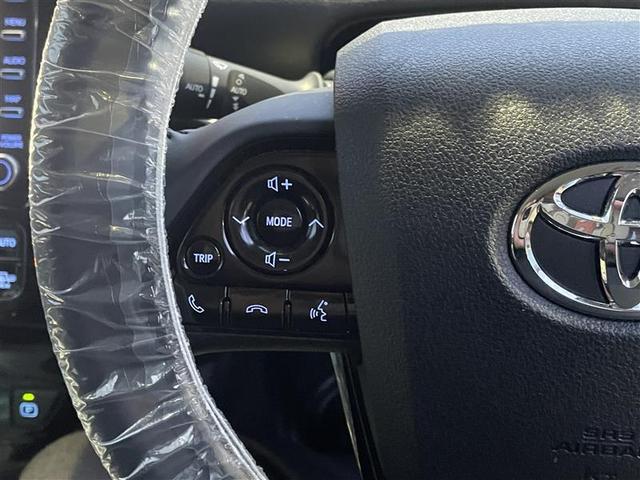 プリウス Ｓ　４ＷＤ　寒冷地　衝突被害軽減システム　メモリーナビ　バックカメラ　ＬＥＤヘッドランプ　アルミホイール　ドラレコ　スマートキー　オートクルーズコントロール　ＥＴＣ　盗難防止装置　キーレス　横滑り防止機能（26枚目）