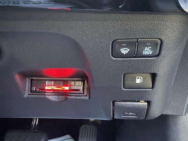 プリウス Ｓ　４ＷＤ　寒冷地　衝突被害軽減システム　メモリーナビ　バックカメラ　ＬＥＤヘッドランプ　アルミホイール　ドラレコ　スマートキー　オートクルーズコントロール　ＥＴＣ　盗難防止装置　キーレス　横滑り防止機能（34枚目）