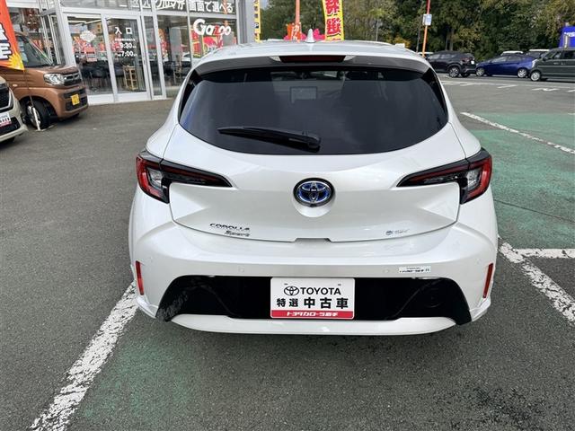 カローラスポーツ ハイブリッドＧ　寒冷地　衝突被害軽減システム　メモリーナビ　バックカメラ　フルセグ　ＬＥＤヘッドランプ　アルミホイール　スマートキー　オートクルーズコントロール　アイドリングストップ　ＥＴＣ　盗難防止装置　キーレス（6枚目）