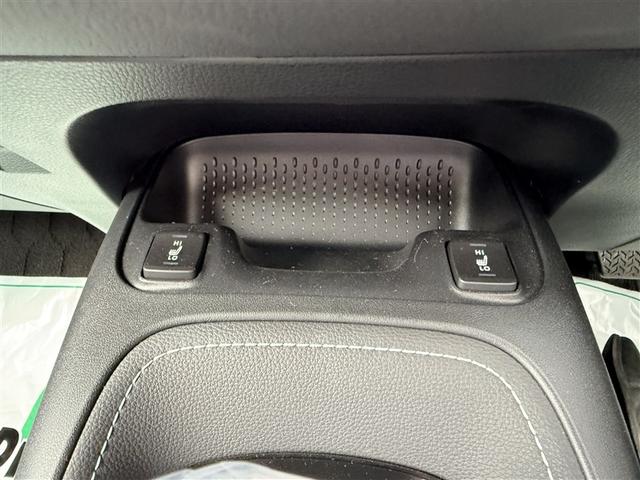 カローラスポーツ ハイブリッドＧ　寒冷地　衝突被害軽減システム　メモリーナビ　バックカメラ　フルセグ　ＬＥＤヘッドランプ　アルミホイール　スマートキー　オートクルーズコントロール　アイドリングストップ　ＥＴＣ　盗難防止装置　キーレス（28枚目）