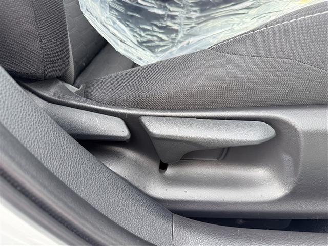 カローラスポーツ ハイブリッドＧ　寒冷地　衝突被害軽減システム　メモリーナビ　バックカメラ　フルセグ　ＬＥＤヘッドランプ　アルミホイール　スマートキー　オートクルーズコントロール　アイドリングストップ　ＥＴＣ　盗難防止装置　キーレス（34枚目）