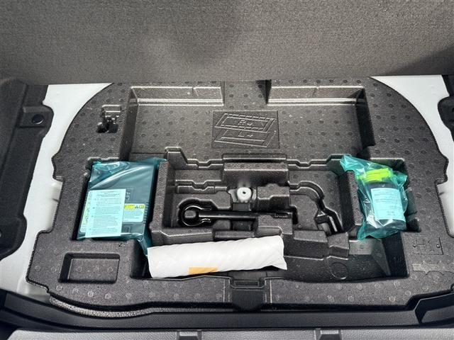 カローラスポーツ ハイブリッドＧ　寒冷地　衝突被害軽減システム　メモリーナビ　バックカメラ　フルセグ　ＬＥＤヘッドランプ　アルミホイール　スマートキー　オートクルーズコントロール　アイドリングストップ　ＥＴＣ　盗難防止装置　キーレス（38枚目）