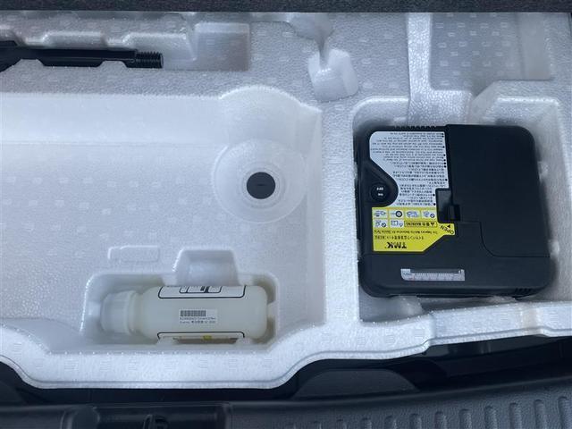 ヤリス ハイブリッドX 4WD 寒冷地 衝突被害軽減システム バックカメラ HIDヘッドライト スマートキー オートクルーズコントロール ETC 盗難防止装置 キーレス 横滑り防止機能 ハイブリッド(13枚目)