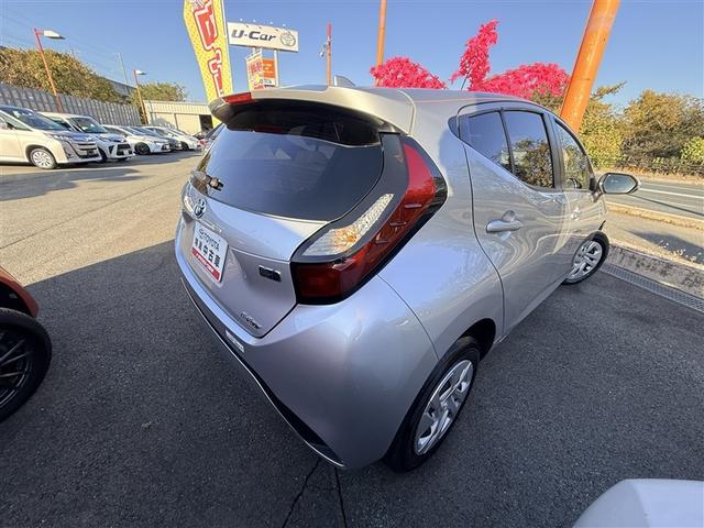 アクア X 4WD 寒冷地 衝突被害軽減システム バックカメラ LEDヘッドランプ スマートキー オートクルーズコントロール 盗難防止装置 キーレス 横滑り防止機能 ハイブリッド(5枚目)