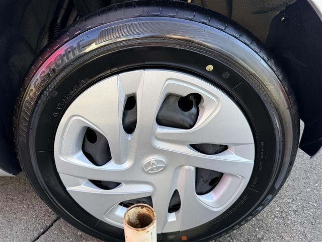 アクア X 4WD 寒冷地 衝突被害軽減システム バックカメラ LEDヘッドランプ スマートキー オートクルーズコントロール 盗難防止装置 キーレス 横滑り防止機能 ハイブリッド(11枚目)