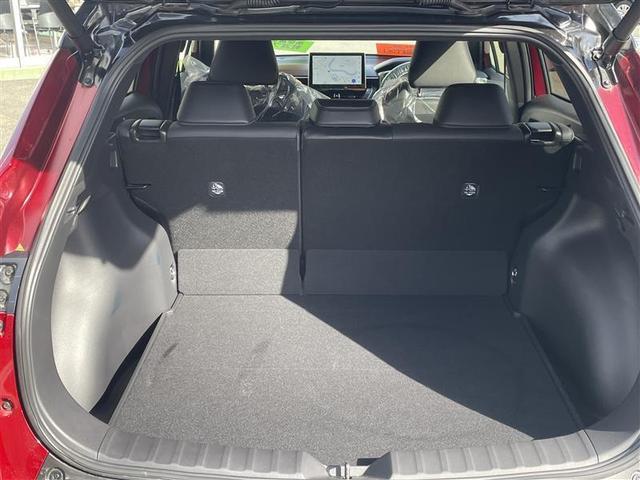 カローラクロス ハイブリッド　Ｚ　４ＷＤ　寒冷地　衝突被害軽減システム　メモリーナビ　バックカメラ　フルセグ　ＬＥＤヘッドランプ　アルミホイール　スマートキー　オートクルーズコントロール　ＥＴＣ　盗難防止装置　電動シート　キーレス（12枚目）