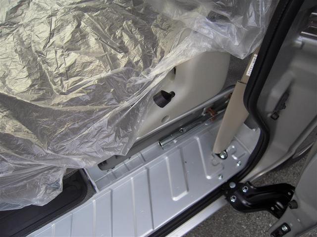 エブリイ ＰＣ　４ＷＤ　衝突被害軽減システム　ＬＥＤヘッドランプ　キーレス　横滑り防止機能（28枚目）