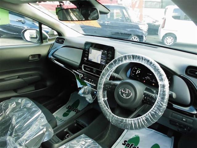 アクア Ｘ　４ＷＤ　寒冷地　衝突被害軽減システム　メモリーナビ　バックカメラ　スマートキー　オートクルーズコントロール　ＥＴＣ　盗難防止装置　キーレス　横滑り防止機能　ハイブリッド（14枚目）