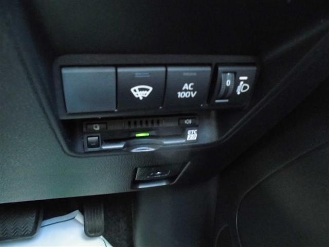 アクア Ｘ　４ＷＤ　寒冷地　衝突被害軽減システム　メモリーナビ　バックカメラ　スマートキー　オートクルーズコントロール　ＥＴＣ　盗難防止装置　キーレス　横滑り防止機能　ハイブリッド（18枚目）