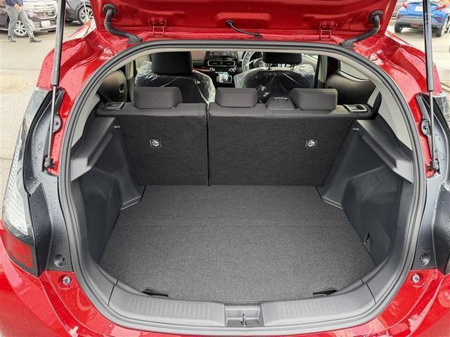 アクア Ｘ　４ＷＤ　寒冷地　衝突被害軽減システム　バックカメラ　ＬＥＤヘッドランプ　スマートキー　オートクルーズコントロール　盗難防止装置　キーレス　横滑り防止機能　ハイブリッド（7枚目）