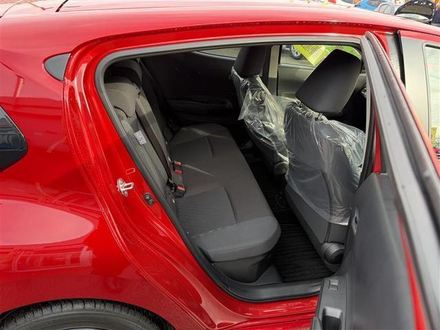 アクア Ｘ　４ＷＤ　寒冷地　衝突被害軽減システム　バックカメラ　ＬＥＤヘッドランプ　スマートキー　オートクルーズコントロール　盗難防止装置　キーレス　横滑り防止機能　ハイブリッド（14枚目）