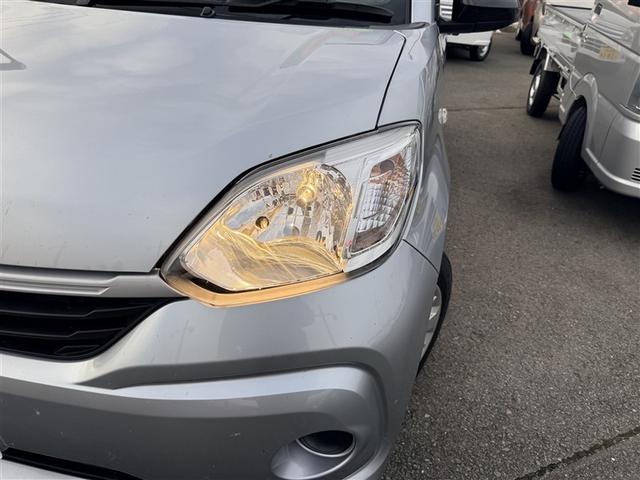 パッソ Ｘ　４ＷＤ　盗難防止装置　横滑り防止機能　ベンチシート（9枚目）