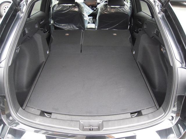 カローラツーリング ハイブリッド　ダブルバイビー　４ＷＤ　寒冷地　衝突被害軽減システム　メモリーナビ　バックカメラ　ＬＥＤヘッドランプ　アルミホイール　スマートキー　オートクルーズコントロール　アイドリングストップ　ＥＴＣ　盗難防止装置　キーレス（12枚目）