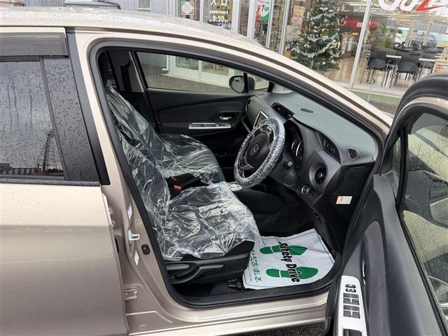 ヴィッツ Ｕ　４ＷＤ　寒冷地　衝突被害軽減システム　メモリーナビ　バックカメラ　ワンセグ　ＬＥＤヘッドランプ　アルミホイール　スマートキー　盗難防止装置　キーレス　横滑り防止機能（17枚目）