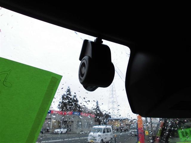 タント カスタムＸ　４ＷＤ　衝突被害軽減システム　メモリーナビ　バックカメラ　両側電動スライド　ワンセグ　ＬＥＤヘッドランプ　アルミホイール　スマートキー　盗難防止装置　キーレス　横滑り防止機能　ベンチシート（28枚目）