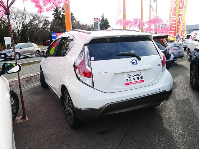 アクア Ｘ－アーバン　メモリーナビ　バックカメラ　ワンセグ　アルミホイール　スマートキー　盗難防止装置　キーレス　横滑り防止機能　ハイブリッド（6枚目）