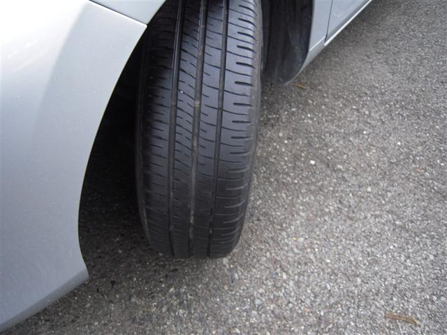 アクア Ｘ　４ＷＤ　衝突被害軽減システム　バックカメラ　スマートキー　盗難防止装置　キーレス　横滑り防止機能　ハイブリッド（10枚目）