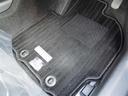 フロアマット付き。