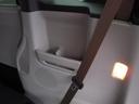 後席にもカップホルダー付きでした。