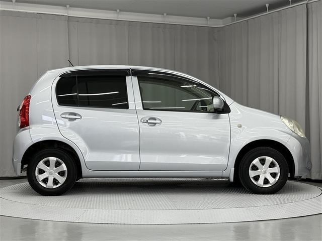 パッソ Ｘ　ユルリ　４ＷＤ　メモリーナビ　ワンセグ　スマートキー　盗難防止装置　キーレス　ベンチシート　ワンオーナー（6枚目）