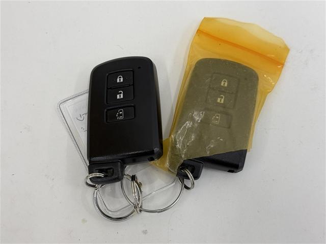 ノア ハイブリッドＧ　メモリーナビ　バックカメラ　電動スライドドア　フルセグ　ＬＥＤヘッドランプ　アルミホイール　スマートキー　オートクルーズコントロール　ＥＴＣ　盗難防止装置　キーレス　横滑り防止機能　３列シート（37枚目）