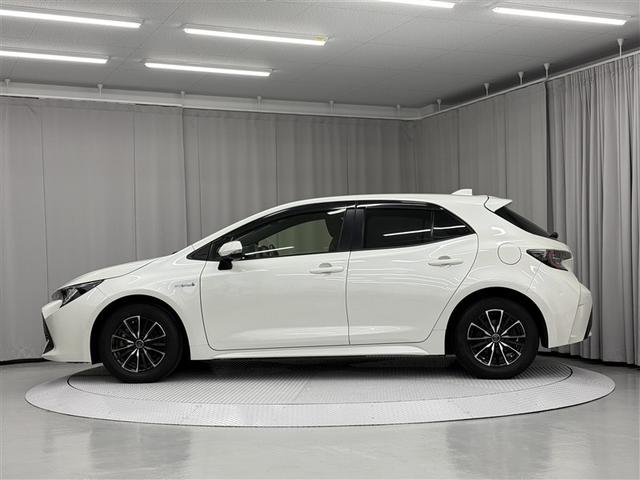 カローラスポーツ ハイブリッドＧ　Ｘ　寒冷地　衝突被害軽減システム　メモリーナビ　バックカメラ　フルセグ　ＬＥＤヘッドランプ　アルミホイール　スマートキー　オートクルーズコントロール　ＥＴＣ　盗難防止装置　キーレス　横滑り防止機能（4枚目）