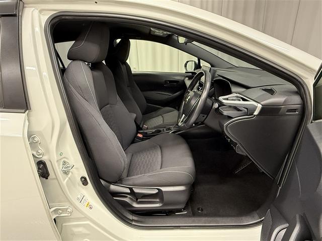 カローラスポーツ ハイブリッドＧ　Ｘ　寒冷地　衝突被害軽減システム　メモリーナビ　バックカメラ　フルセグ　ＬＥＤヘッドランプ　アルミホイール　スマートキー　オートクルーズコントロール　ＥＴＣ　盗難防止装置　キーレス　横滑り防止機能（9枚目）