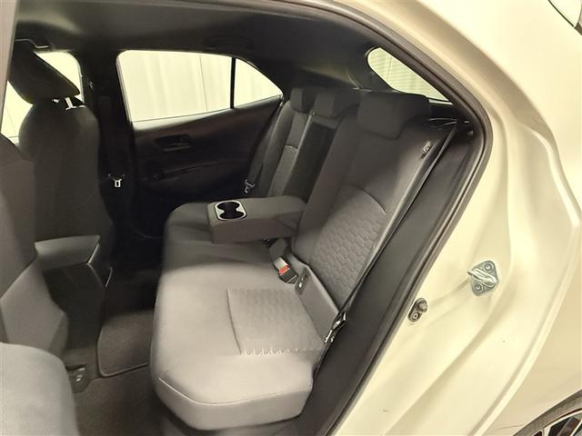 カローラスポーツ ハイブリッドＧ　Ｘ　寒冷地　衝突被害軽減システム　メモリーナビ　バックカメラ　フルセグ　ＬＥＤヘッドランプ　アルミホイール　スマートキー　オートクルーズコントロール　ＥＴＣ　盗難防止装置　キーレス　横滑り防止機能（12枚目）