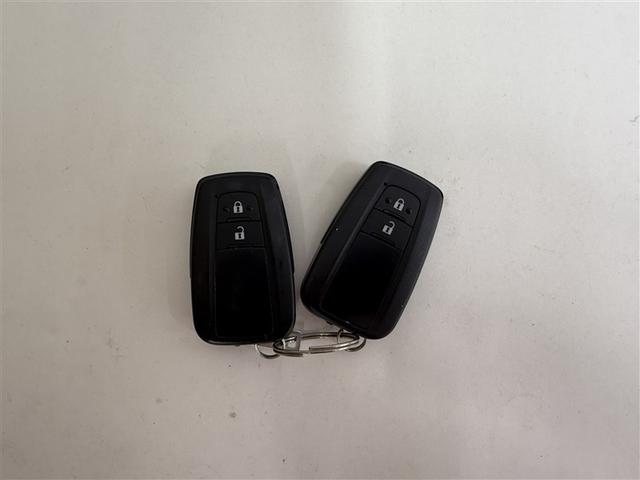 カローラスポーツ ハイブリッドＧ　Ｘ　寒冷地　衝突被害軽減システム　メモリーナビ　バックカメラ　フルセグ　ＬＥＤヘッドランプ　アルミホイール　スマートキー　オートクルーズコントロール　ＥＴＣ　盗難防止装置　キーレス　横滑り防止機能（32枚目）