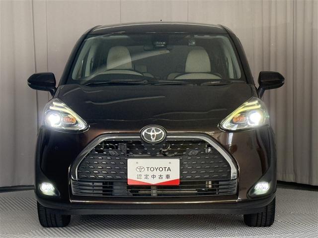 シエンタ Ｘ　４ＷＤ　衝突被害軽減システム　メモリーナビ　バックカメラ　電動スライドドア　フルセグ　ＬＥＤヘッドランプ　アルミホイール　キーレス　横滑り防止機能　３列シート　乗車定員６人　ワンオーナー（3枚目）