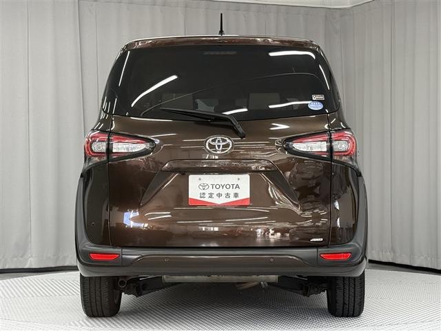 シエンタ Ｘ　４ＷＤ　衝突被害軽減システム　メモリーナビ　バックカメラ　電動スライドドア　フルセグ　ＬＥＤヘッドランプ　アルミホイール　キーレス　横滑り防止機能　３列シート　乗車定員６人　ワンオーナー（6枚目）